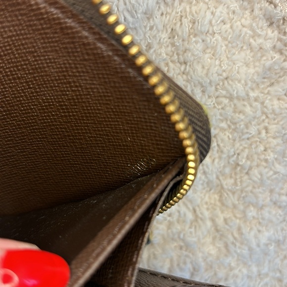 SALE🛍️ Louis Vuitton Mini Lin Denim Zippy Wallet - Picture 12 of 13